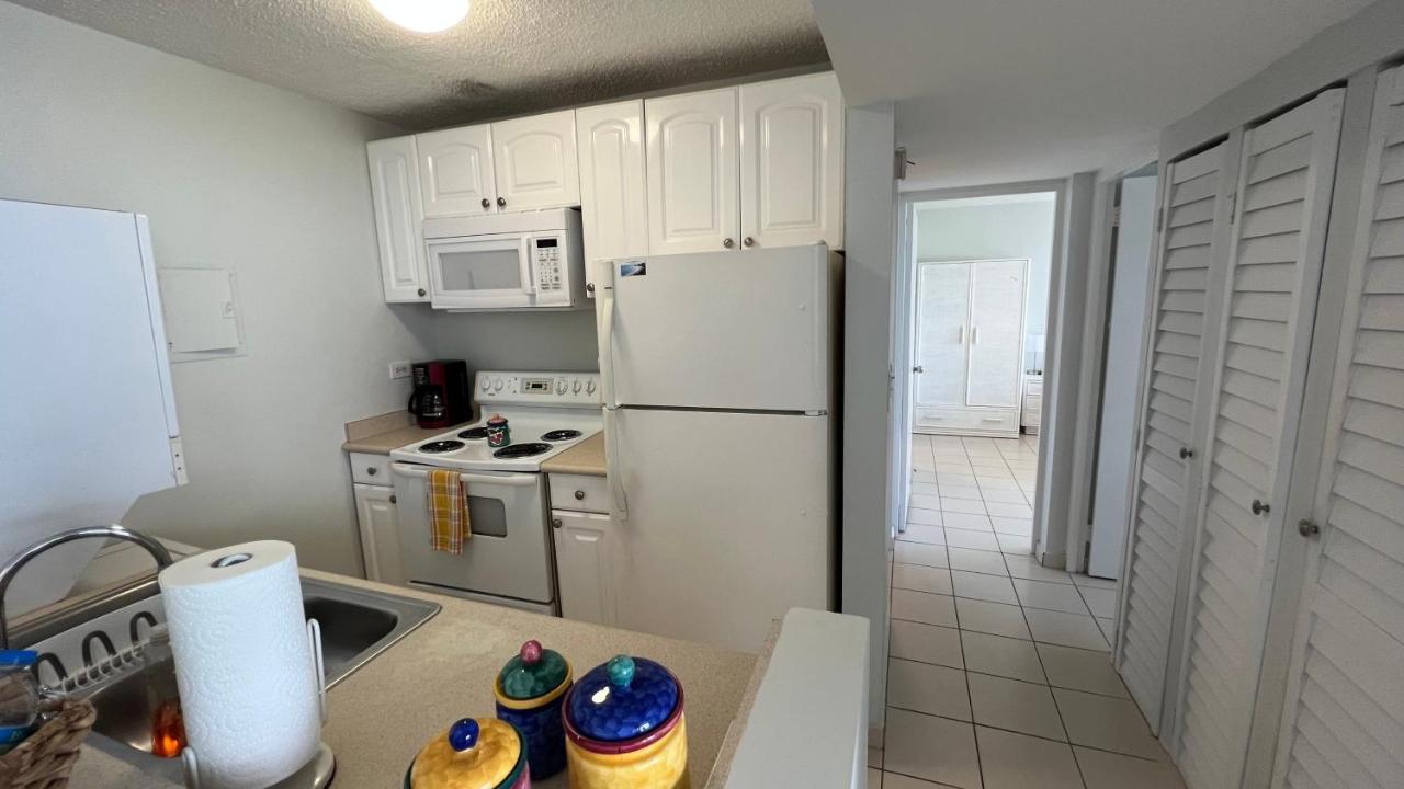 Ocean Front 2 Bedroom & Bath In Isla Verde San Juan Kültér fotó